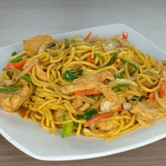 Chicken Lo Mein.